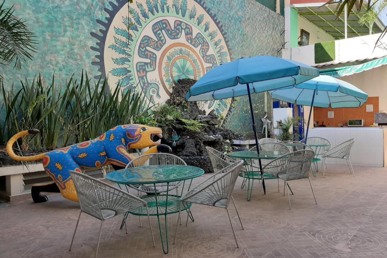 Oyo Hostel Oasis Centro Cerca Del Hospital Issste Hospital Jose Ma Morelos Мехико Экстерьер фото