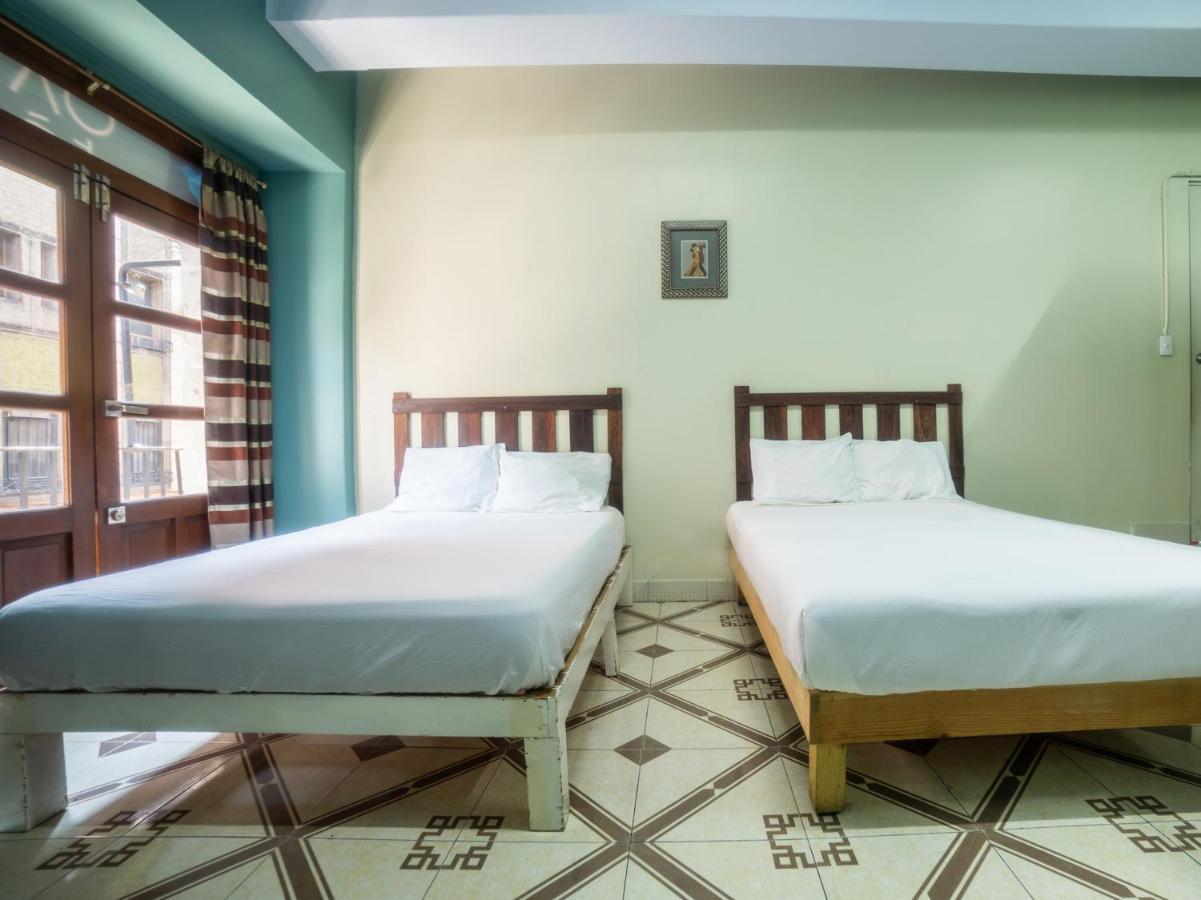 Oyo Hostel Oasis Centro Cerca Del Hospital Issste Hospital Jose Ma Morelos Мехико Экстерьер фото