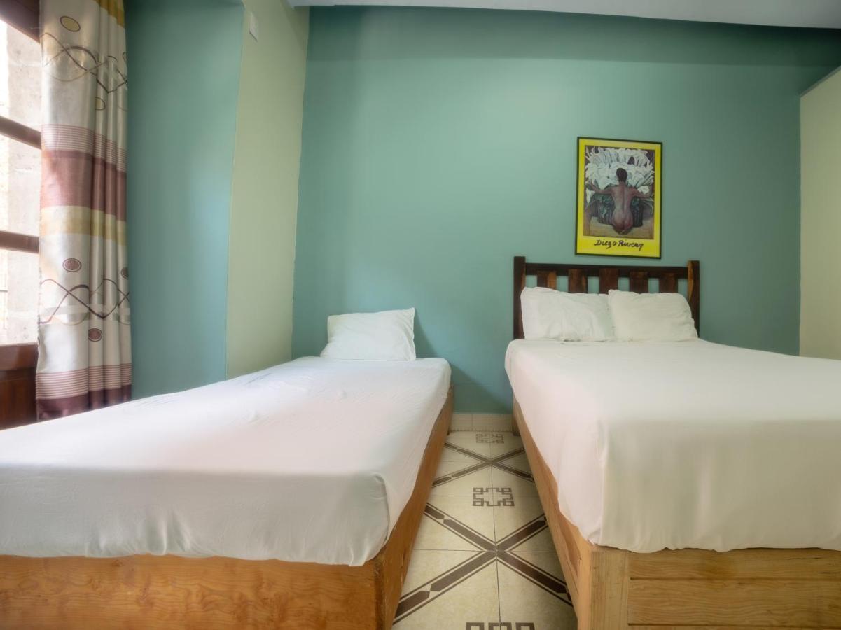 Oyo Hostel Oasis Centro Cerca Del Hospital Issste Hospital Jose Ma Morelos Мехико Экстерьер фото